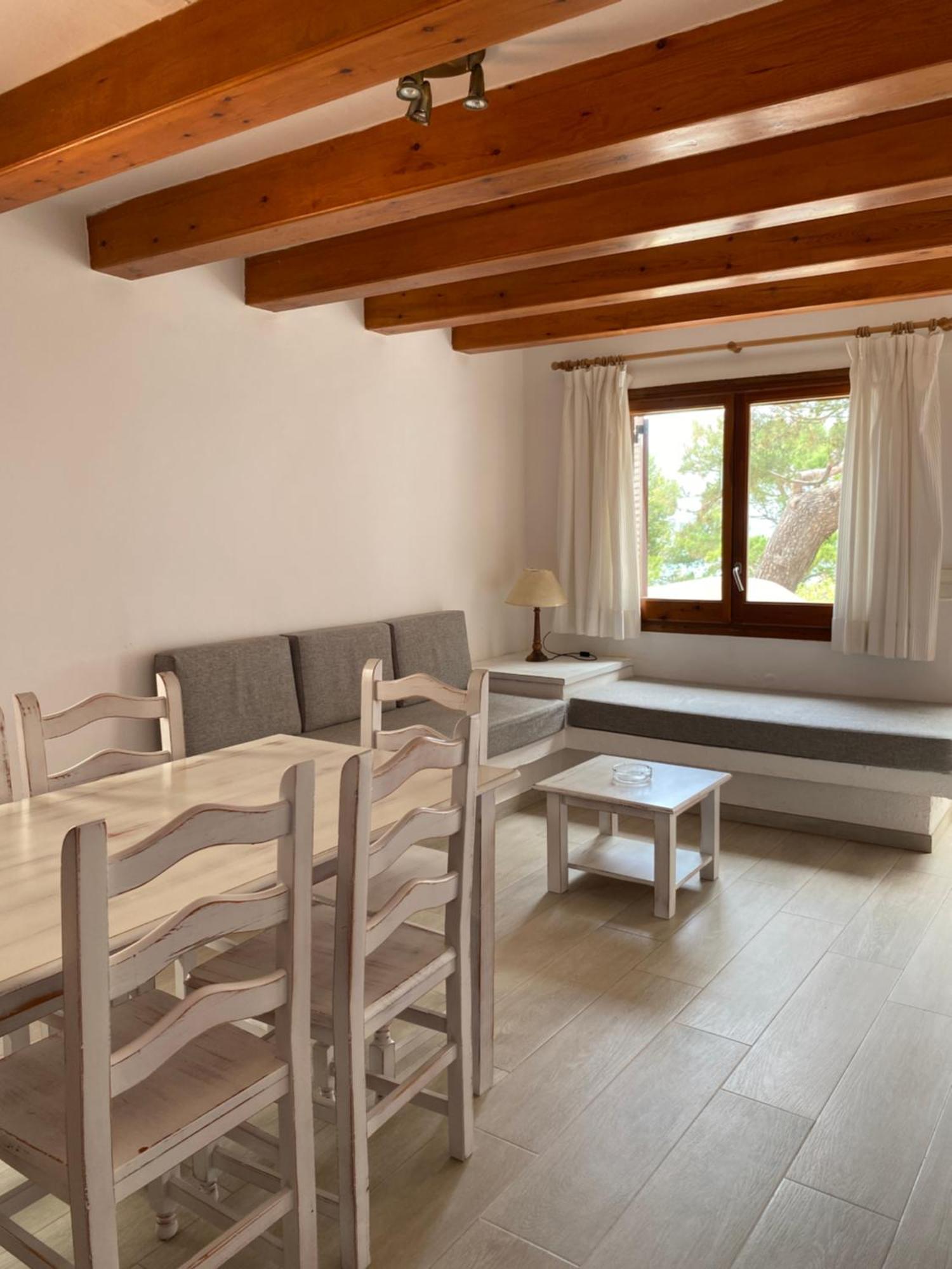 Apartamentos Llorca Platja de l'Almadrava Exterior photo