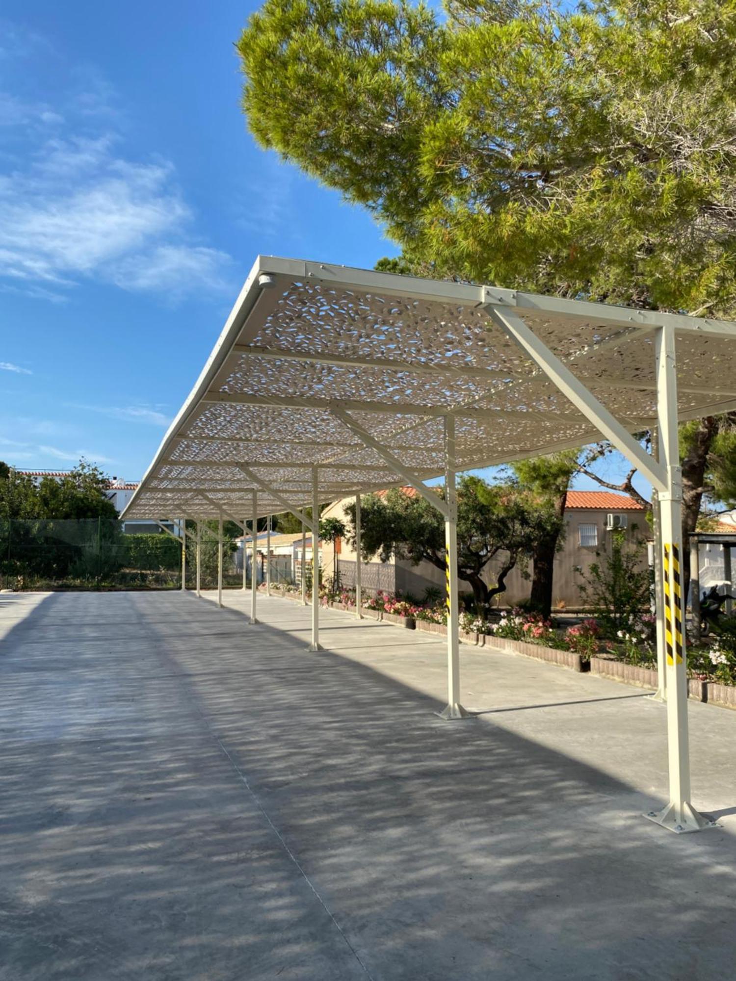 Apartamentos Llorca Platja de l'Almadrava Exterior photo