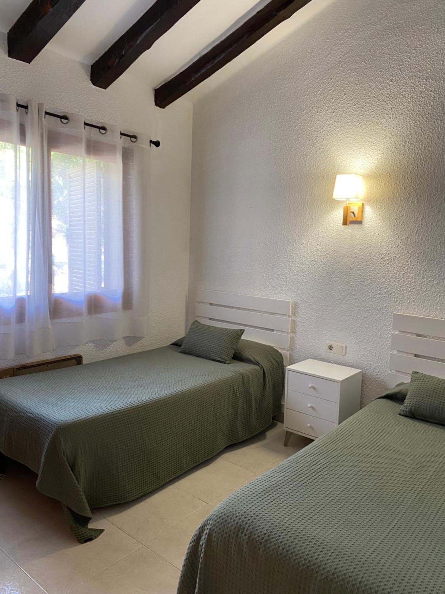 Apartamentos Llorca Platja de l'Almadrava Exterior photo