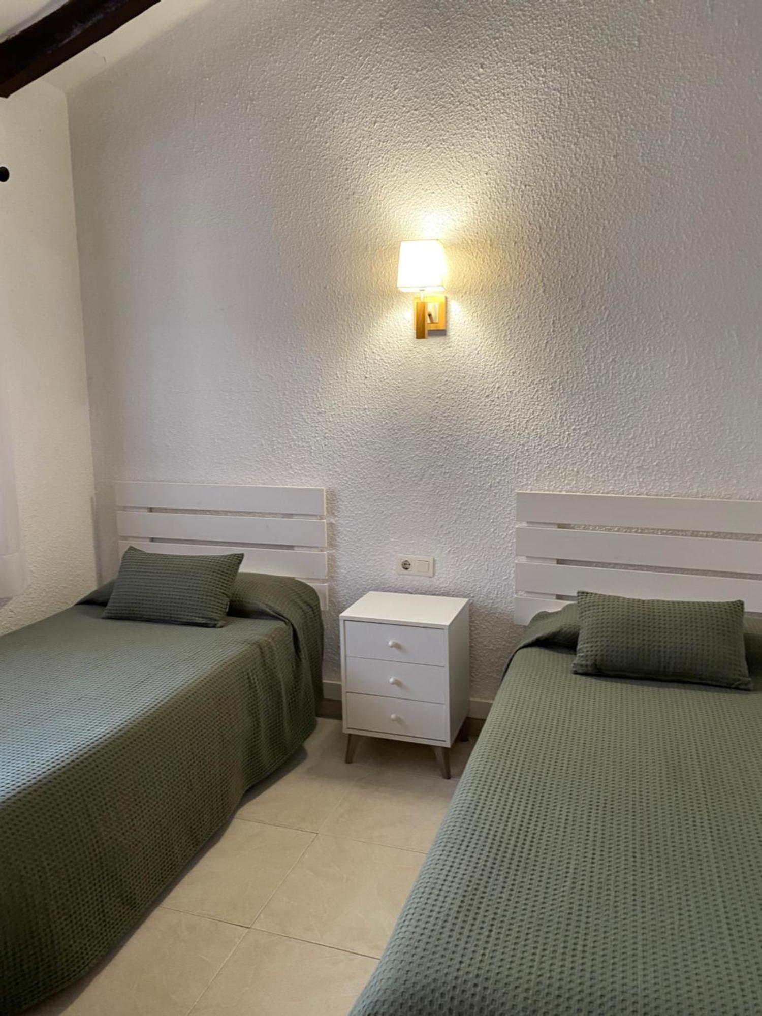 Apartamentos Llorca Platja de l'Almadrava Exterior photo